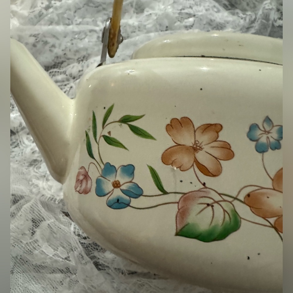 VTG Floral MCM Enamel Wood Handle Teapot Kettle Cottagecore Shabby Chic Patina - Picture 3 of 16
